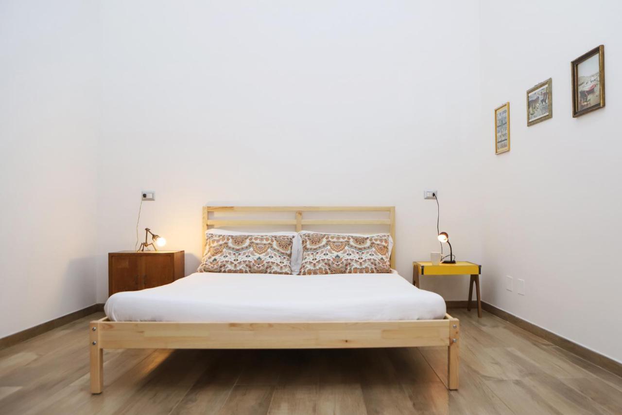 Tribunali Family Apartment By Wonderful Italy Napoli Bagian luar foto
