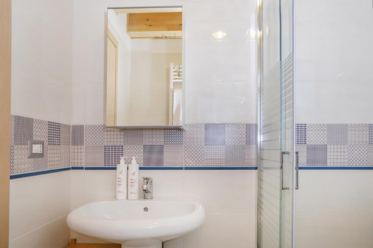 Tribunali Family Apartment By Wonderful Italy Napoli Bagian luar foto