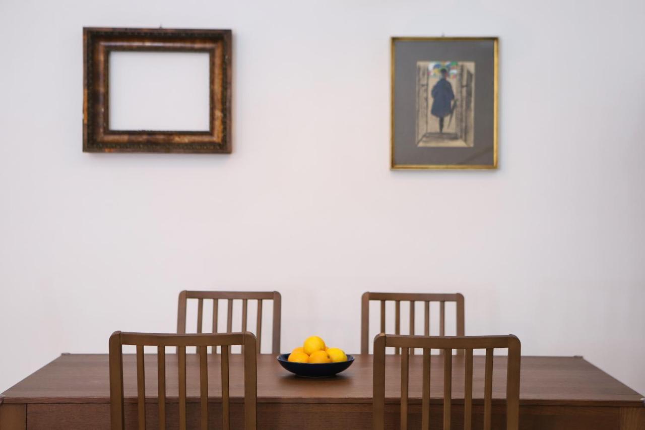 Tribunali Family Apartment By Wonderful Italy Napoli Bagian luar foto